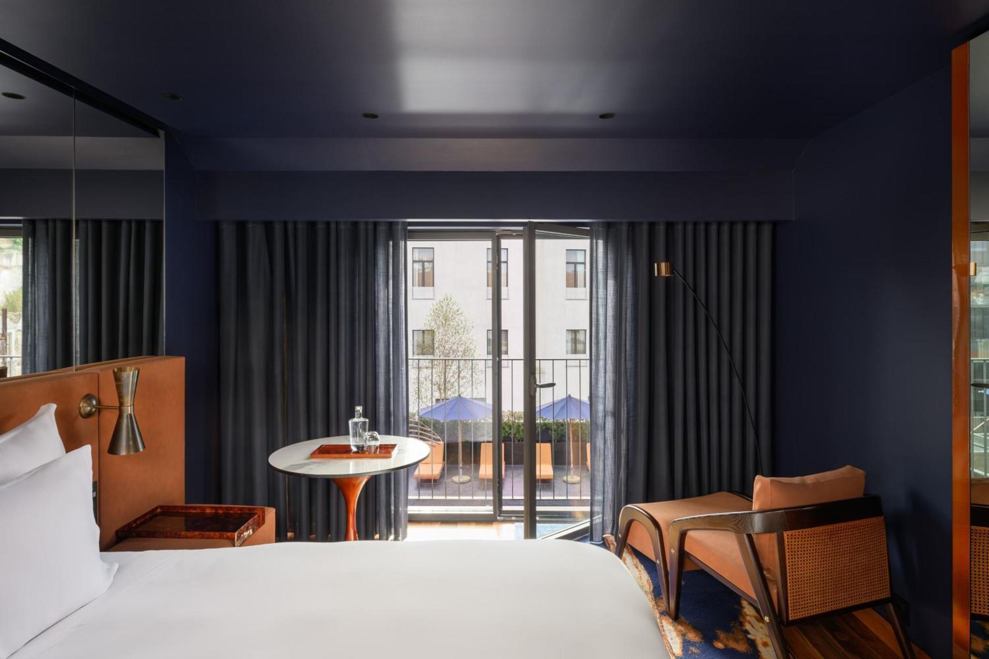 Forte De Gaia, Autograph Collection Vila Nova de Gaia Ngoại thất bức ảnh A room at the Hotel Indigo Paris Montmartre